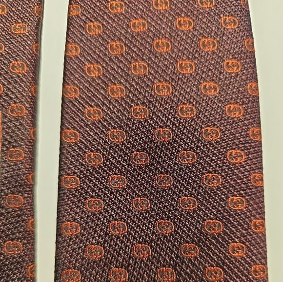 GUCCI Burgundy Black GG MONOGRAM LOGO  100% ITALIAN SILK TIE STUNNING!!!! - Picture 11 of 11